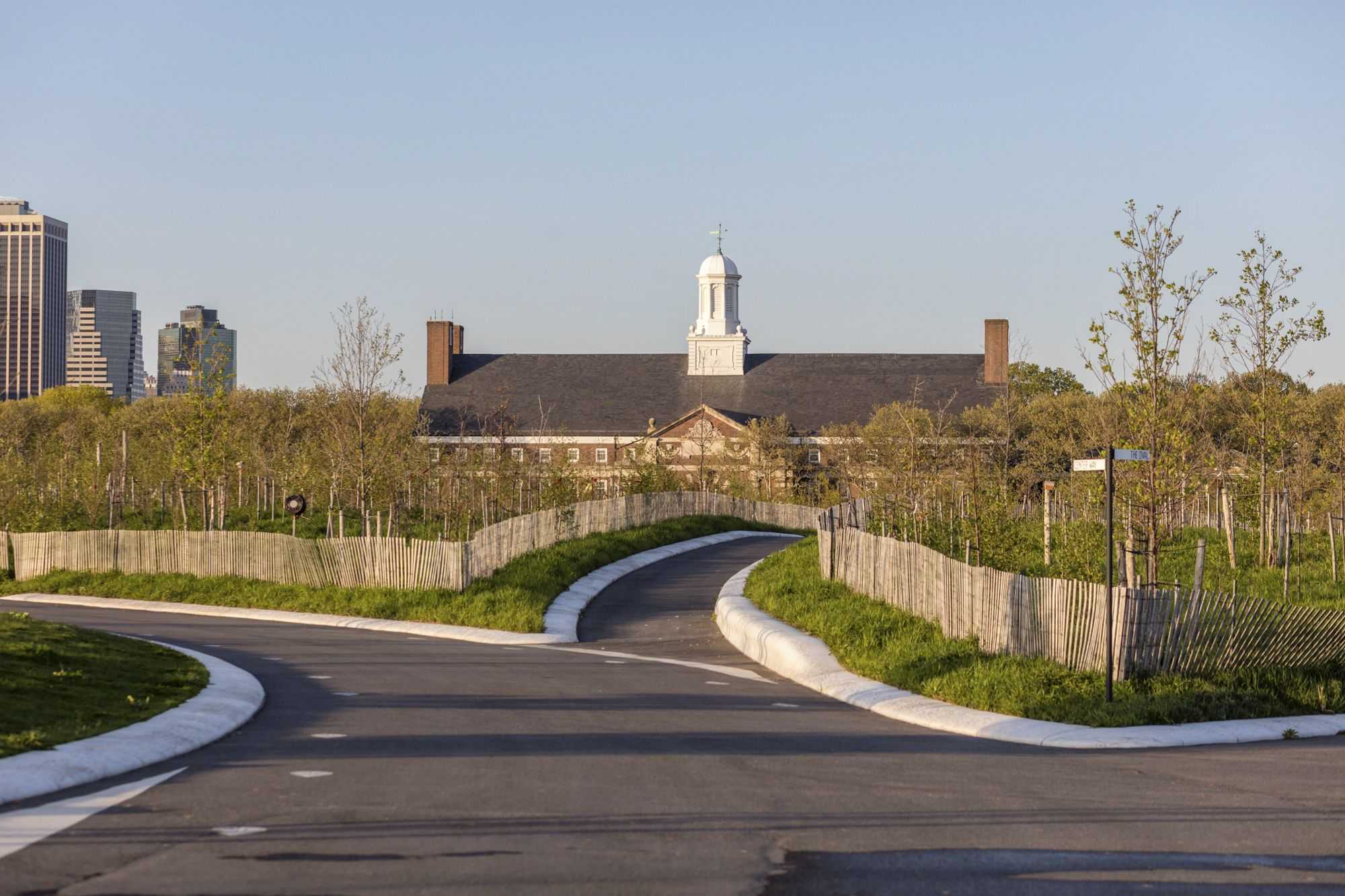 总督岛 · 二期 山丘丨美国纽约丨West8-15