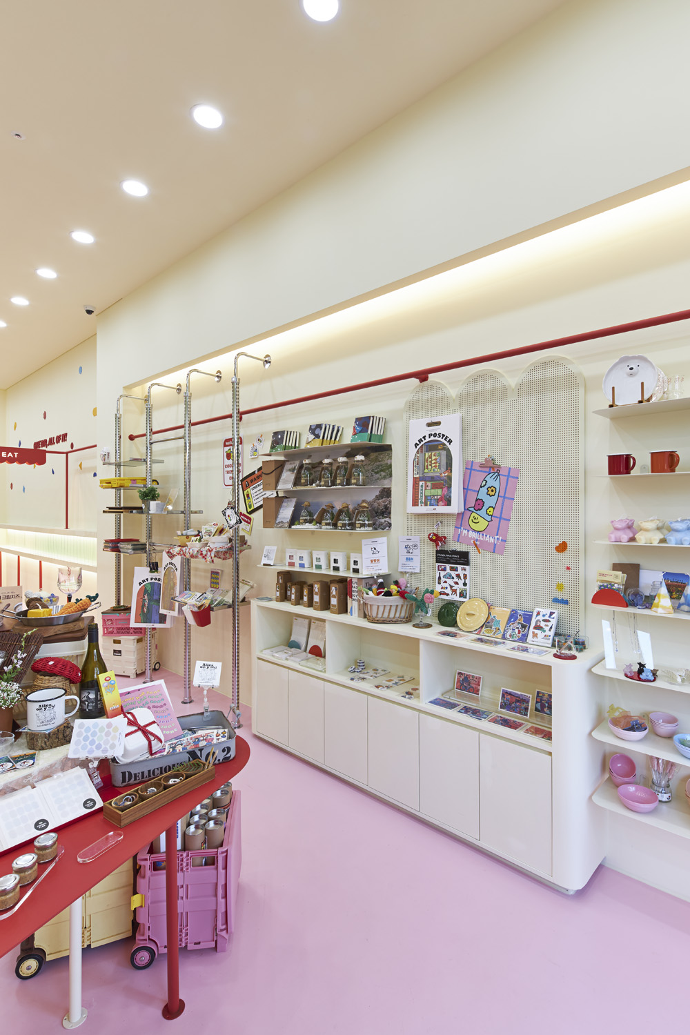 甜蜜四季 | 28 平糖果色甜品店设计-17