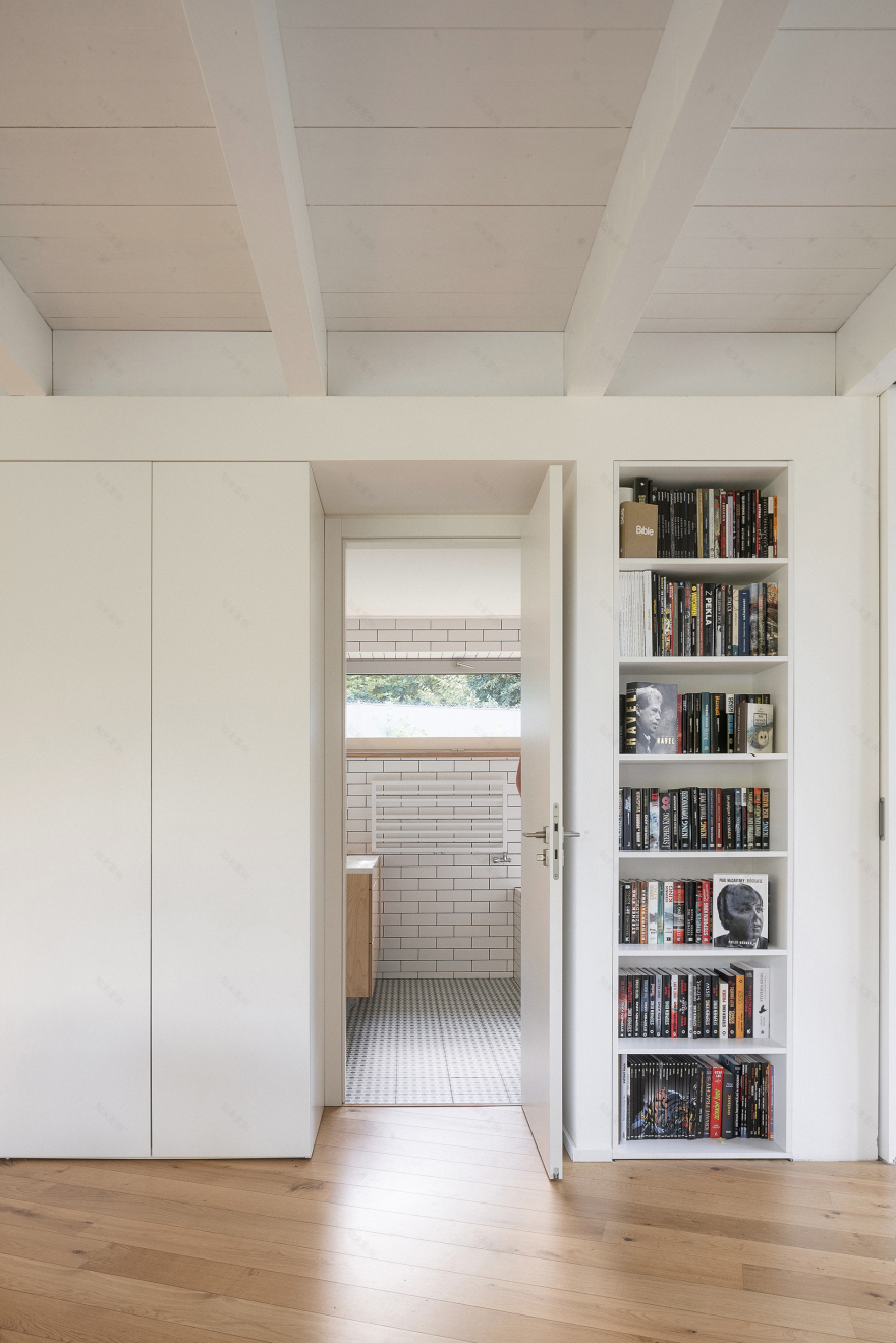 森林边缘的房子丨Papundekl Architects-35