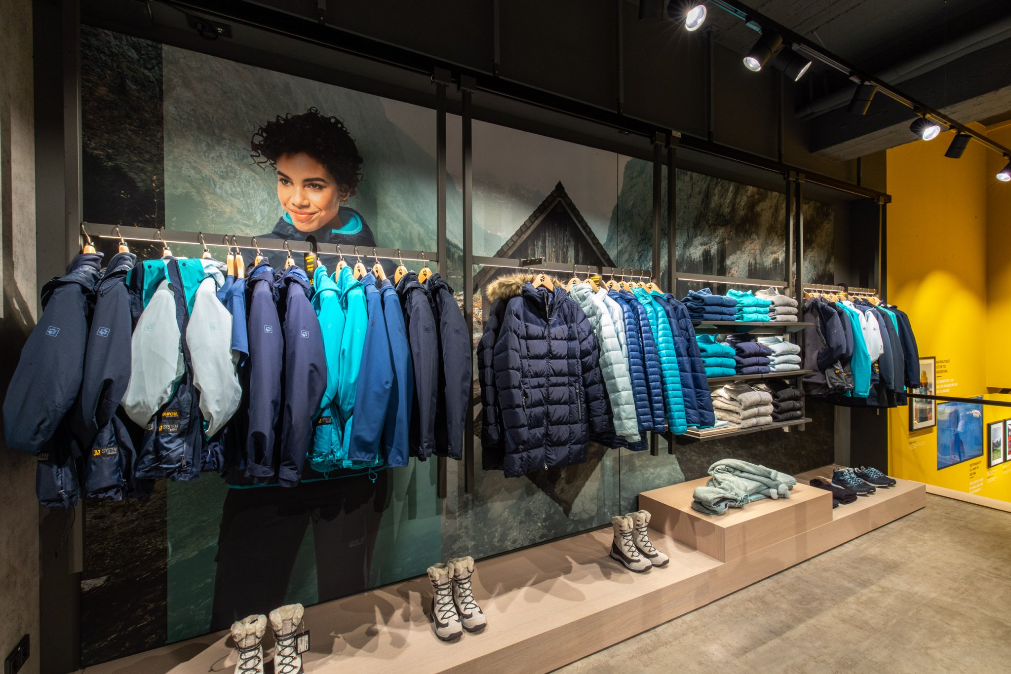 Jack Wolfskin 新店设计 | 环保可持续的都市风格-16