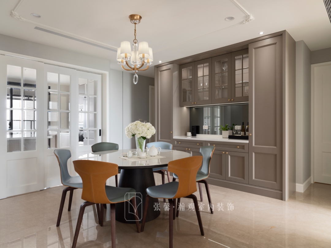 【作品】徜徉｜窗边光影斑驳，时光在阅读中缓慢-23