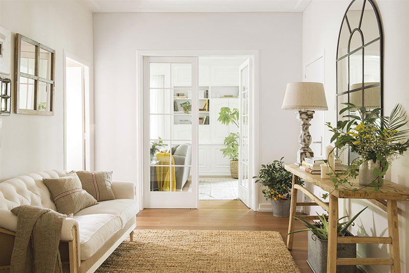 巴塞罗那阳光西班牙家居，橙色调与龙虾壁纸的巧妙运用-10