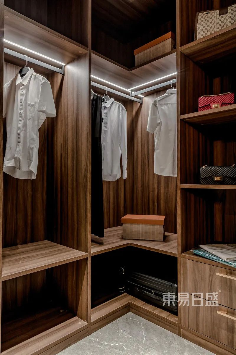 港式轻奢大平层设计-32