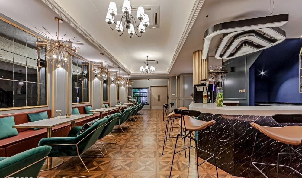 老洋房里的艺术盛宴——现代轻奢与古典韵味的完美融合-4