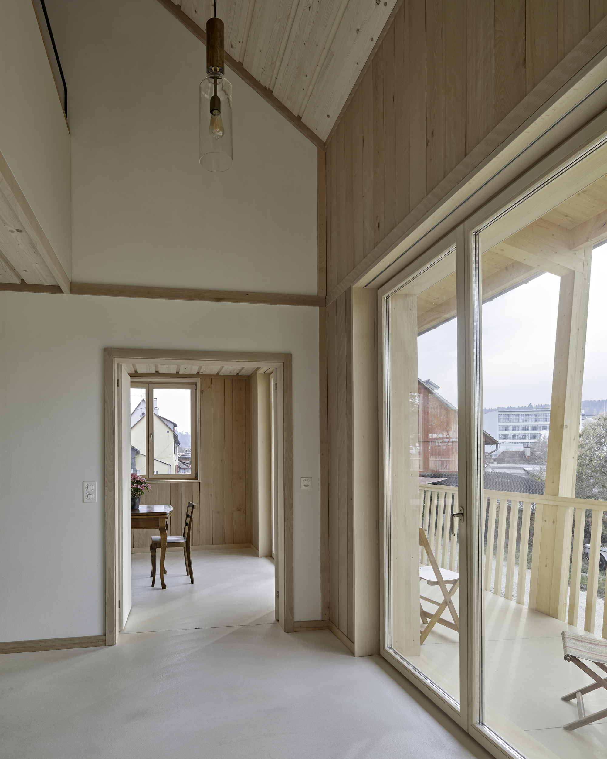 Schärrer House 自然材料打造的瑞士乡村家园-19