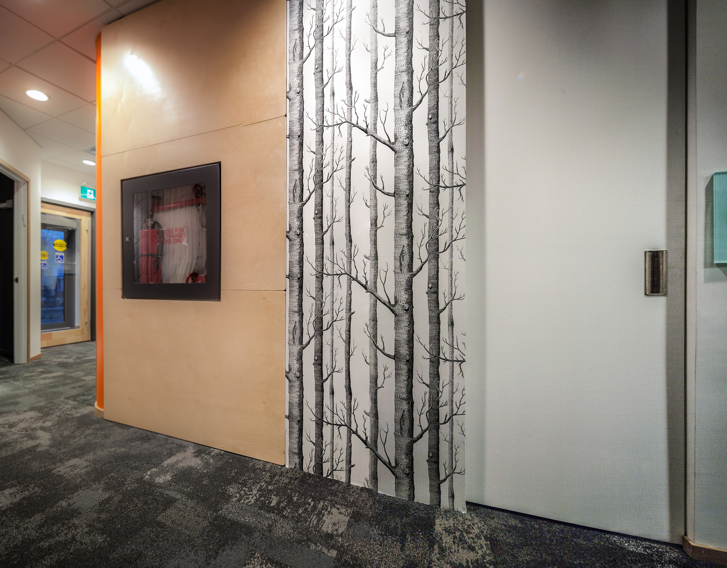 打破常规的 Yorkville Design Centre 医生办公室-8