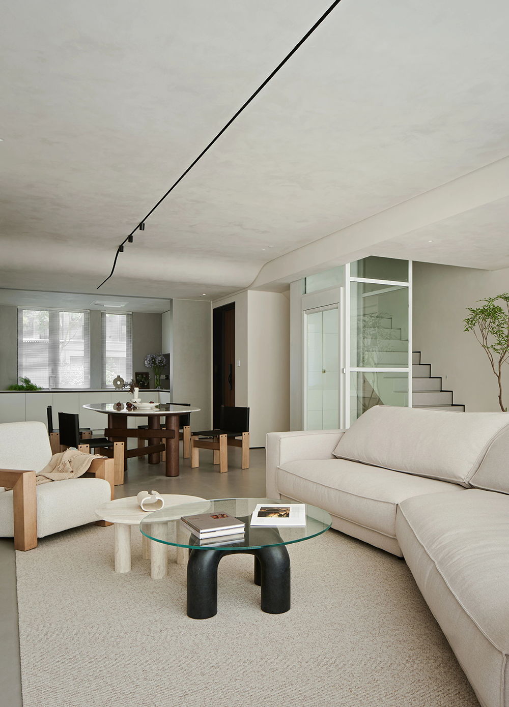 私宅丨400㎡诗意别墅：纯净如简，自然而然_20251021-24