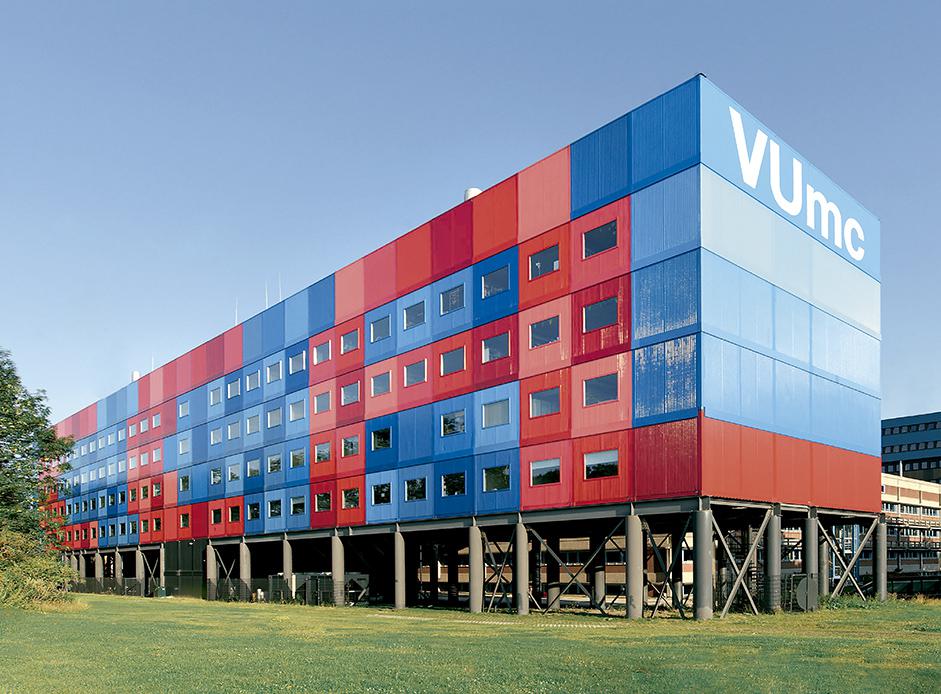 阿姆斯特丹癌症研究中心临时实验室 | 模块化设计与红色集装箱的视觉冲击-9