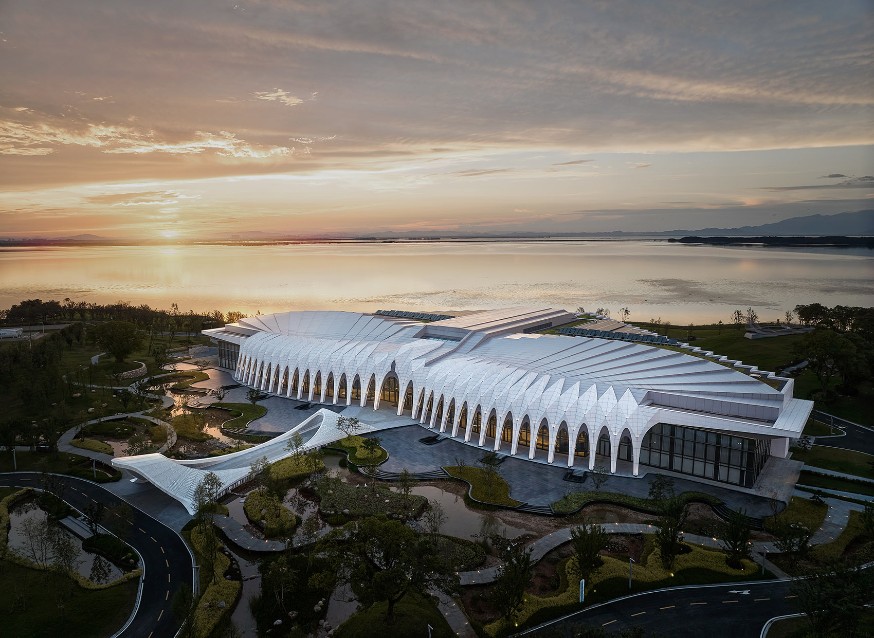 吴城国际候鸟小镇会议展示中心丨中国江西丨圆直建筑-3