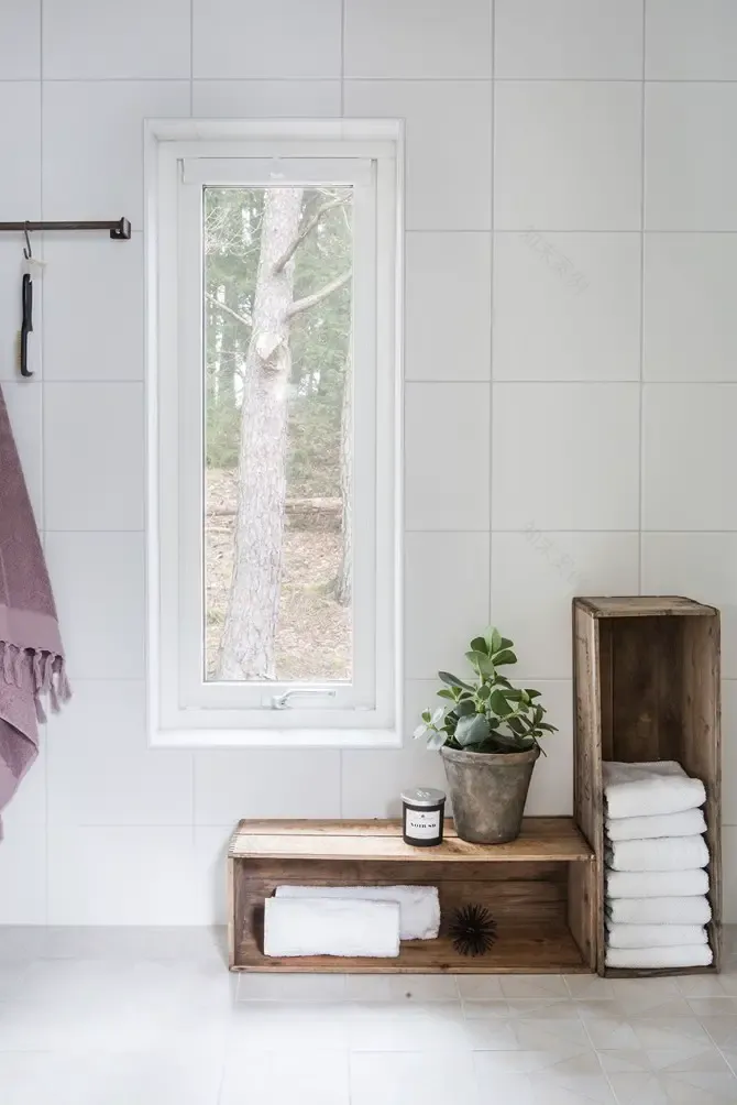 深色调木质大宅,演绎同色系搭配魅力-32