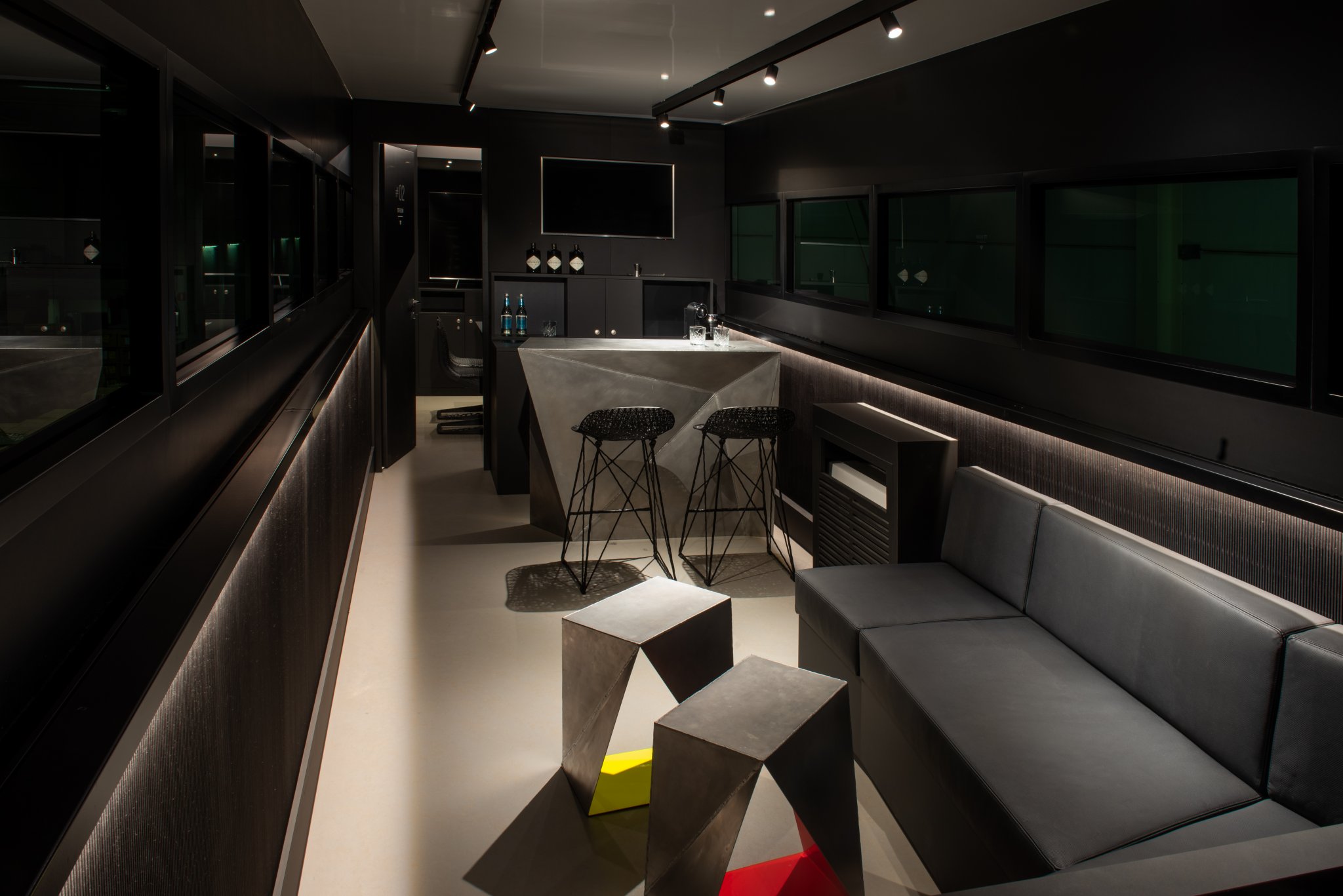 REV'IT! 赛车技术中心丨Martijn Frank Dirks-9