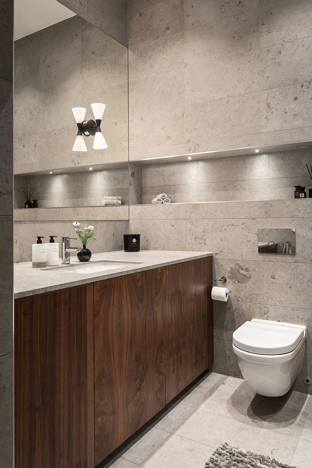 摩登斯堪的纳维亚公寓 | 彩色天花板的惊艳设计-28