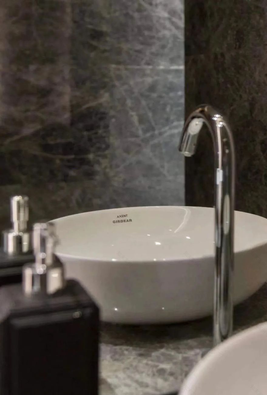 一城一仕 | MUJI设计鼻祖亲自操刀,充满生命力的哥弟酒店-49