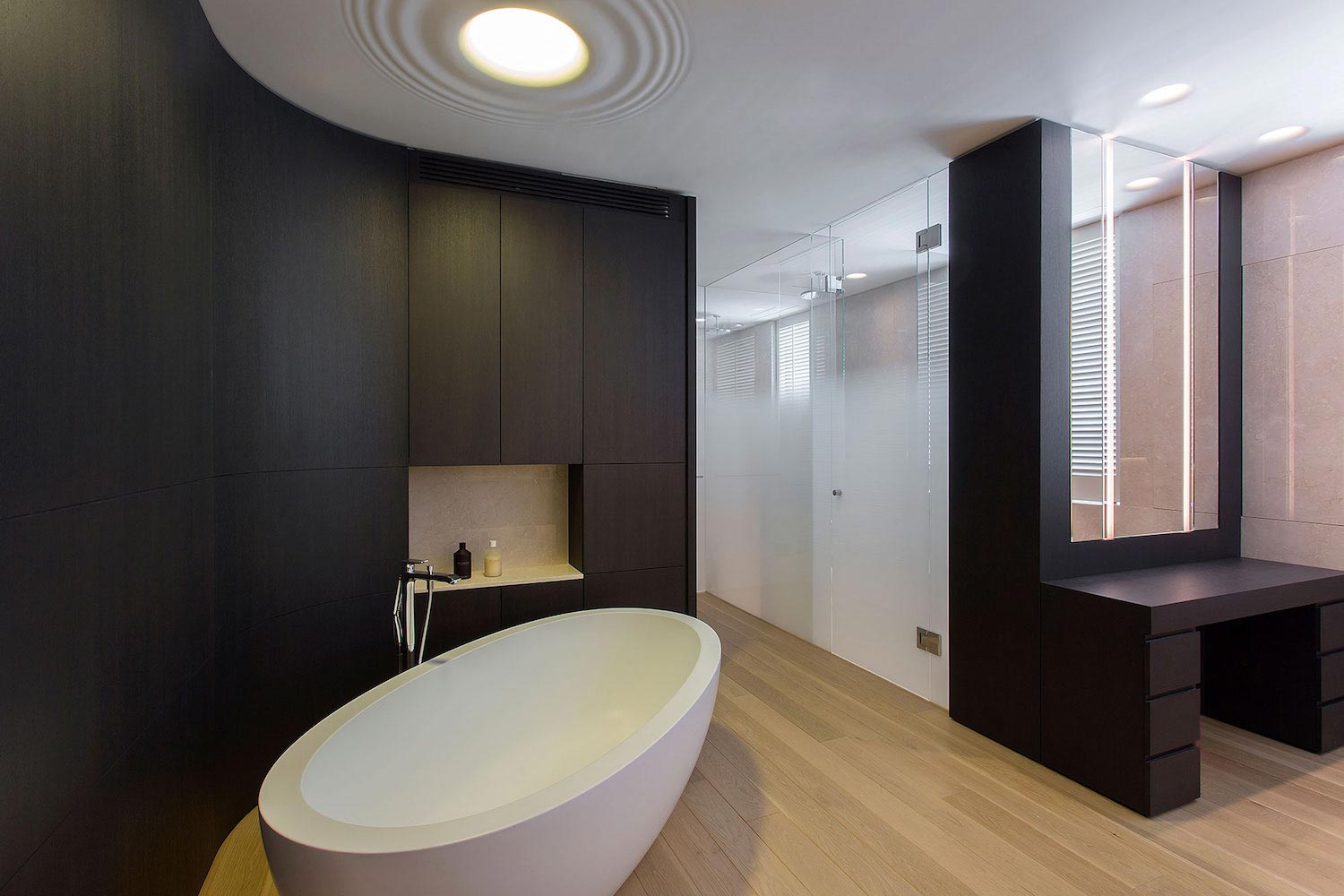 希腊雅典 L 形现代住宅 | 穆斯特罗菲建筑师的异国乐园-23