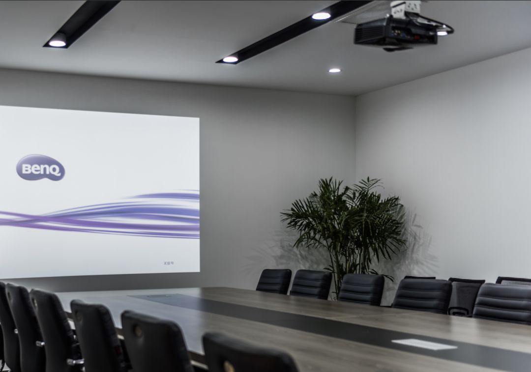 简约至上的天津融侨中心办公室设计-38