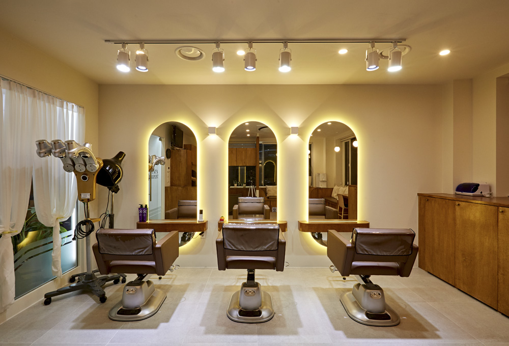 照明点缀的 10 坪个性美妆空间-12