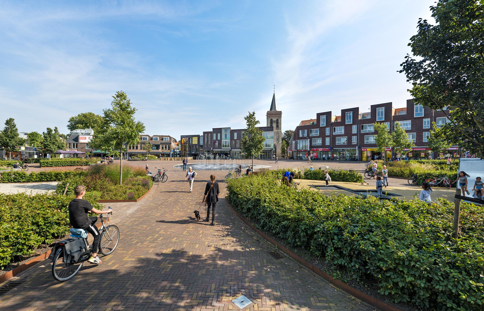 荷兰 Ede 市场广场绿色更新,打造多功能活动空间-15