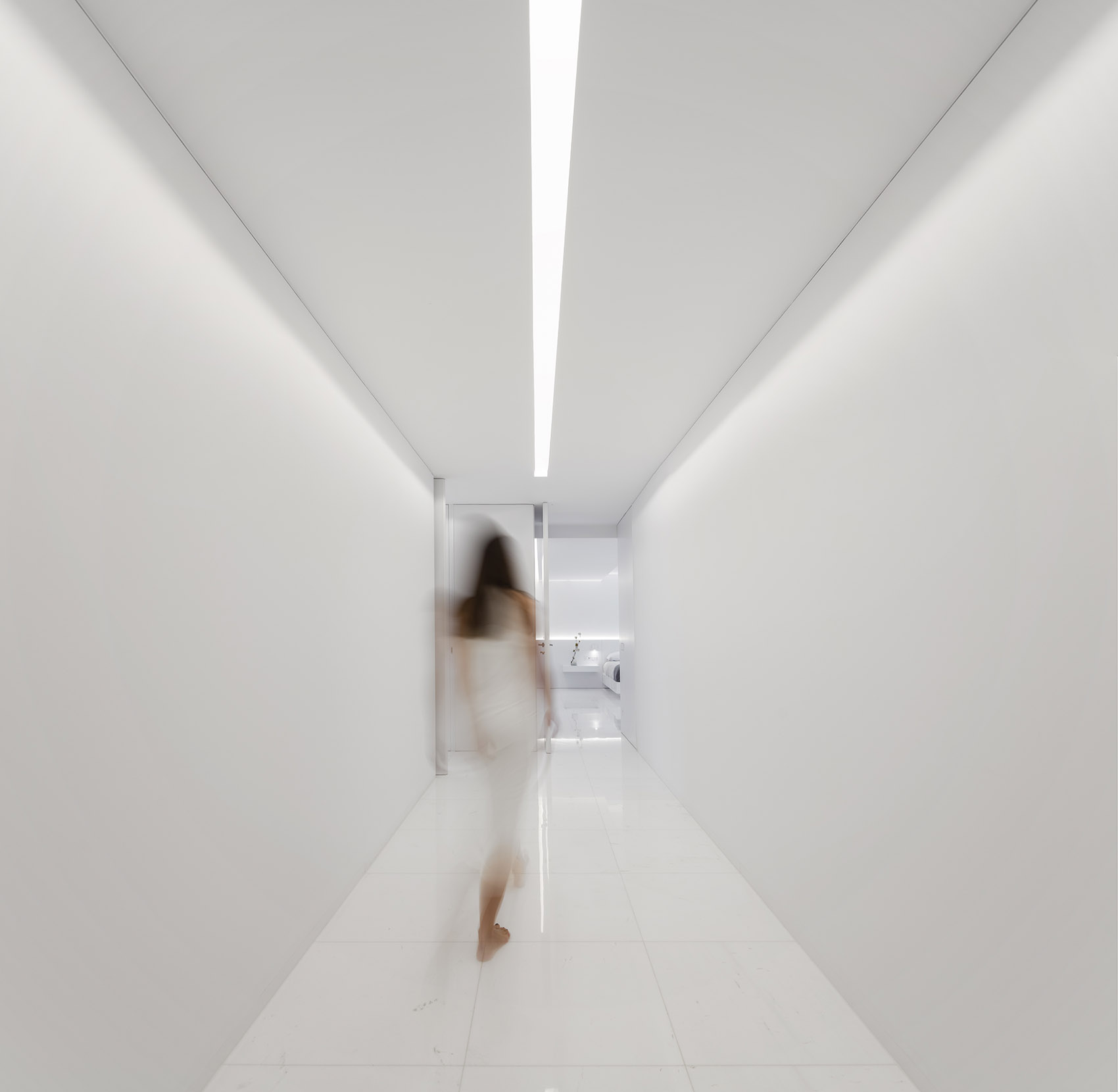 松树林之间的住宅，西班牙 / Fran Silvestre Arquitectos-44