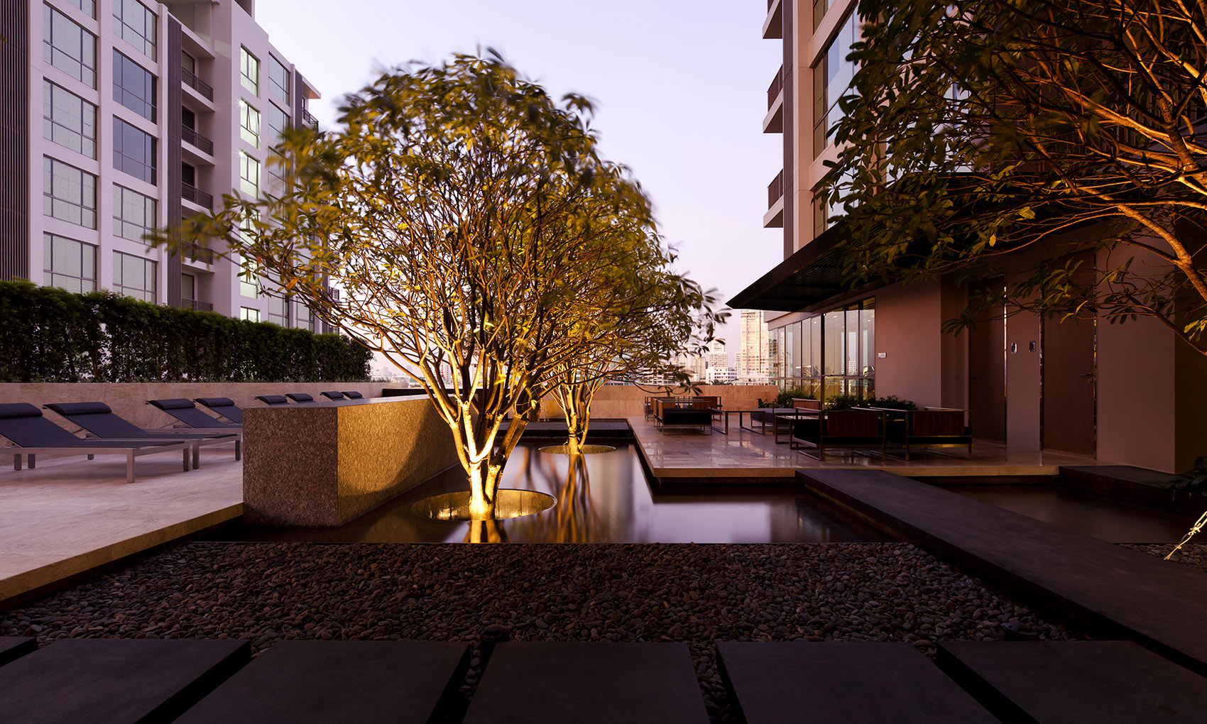 泰国高档居住区Quattro景观设计 / T.R.O.P: terrains+open space-35