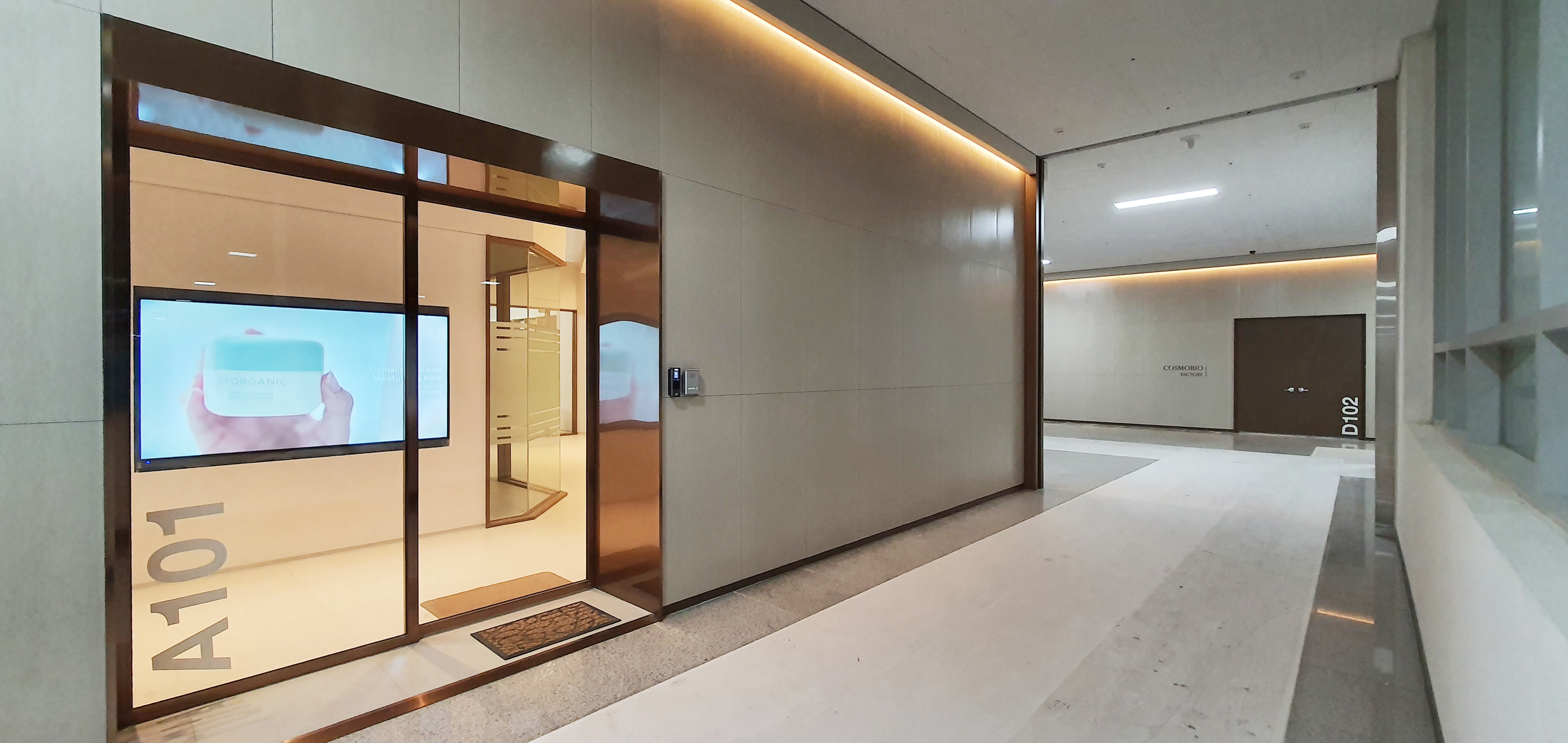 环保氛围的 90 平米化妆品原料公司办公室设计-17