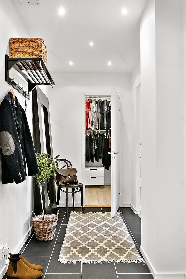 封闭阳台打造双重客厅,享受宁静阅读时光-12