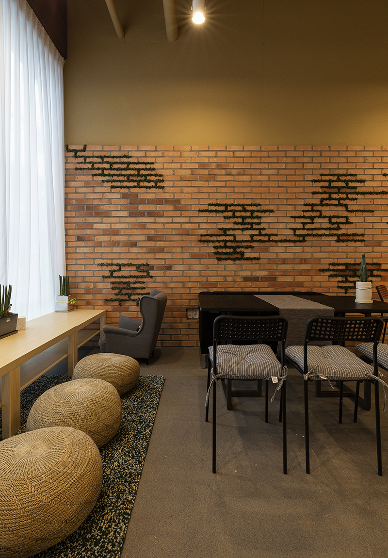 温暖宜人的 24 平米咖啡厅设计-10