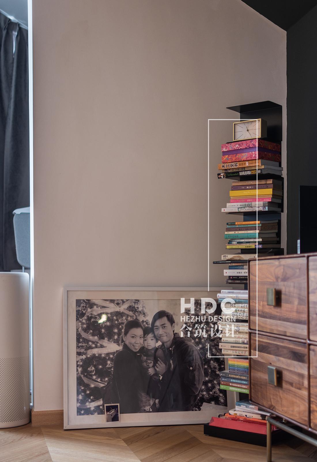 宁静沉稳的现代家居设计-19