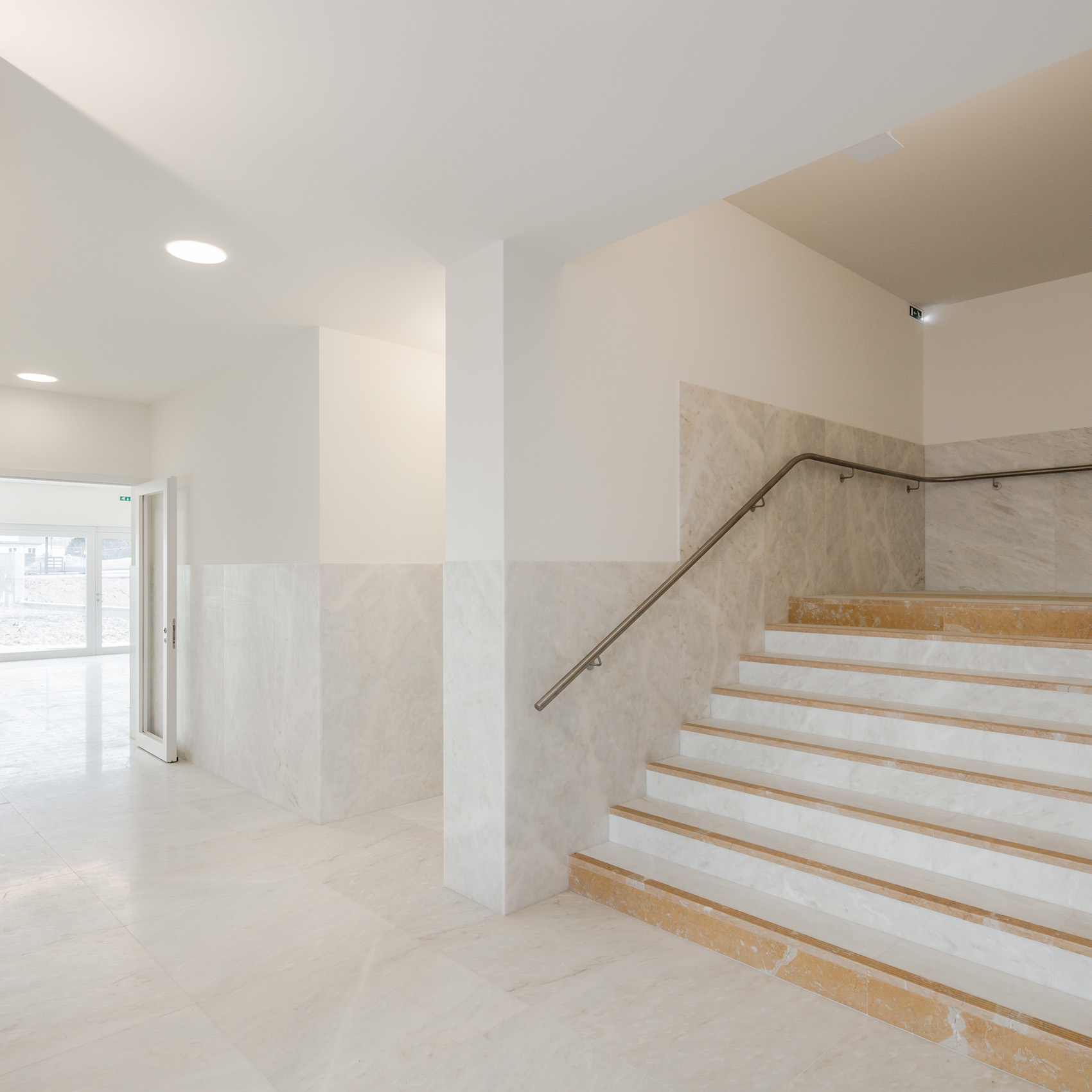 Saint-Jacques-de-la-Lande教堂,法国雷恩 / Álvaro Siza Vieira-190