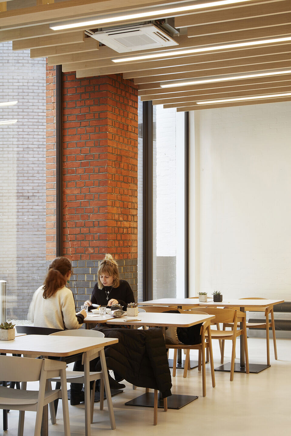 伦敦西区活力共享办公空间-17