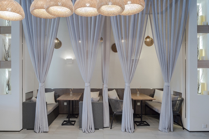 旅行爱好者的咖啡馆 | 东西方风格融合的优雅空间-12