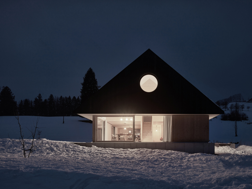 奥地利山墙屋 | 木、混凝土与玻璃的宁静和谐空间-39