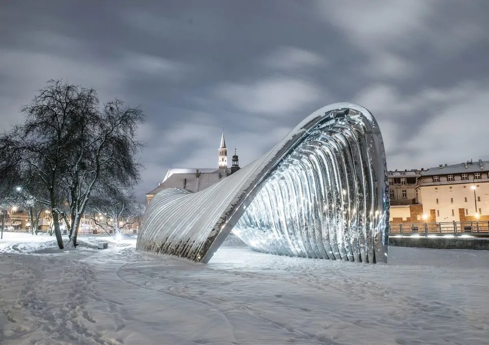 波兰弗罗茨瓦夫市 NAWA 公共雕塑 | 创新结构与环境的完美融合-20