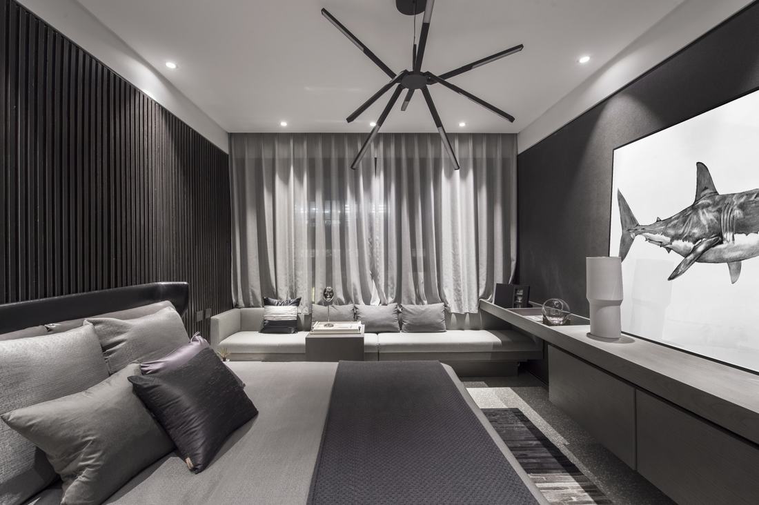 140平米爆改为一室，宠物鲨鱼的黑白世界极简至极-21