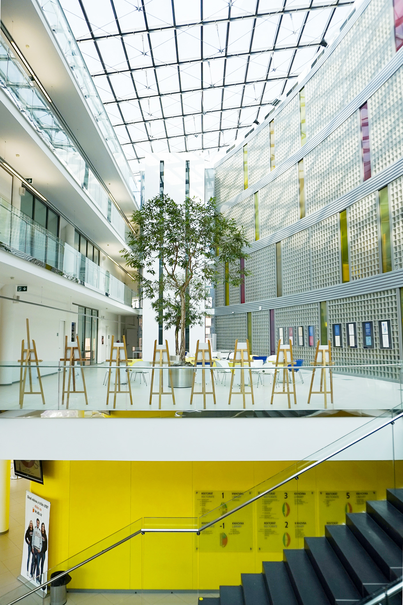 Anastasiya Gushchina丨大学丨architecture photography | Tomas Bata University-1