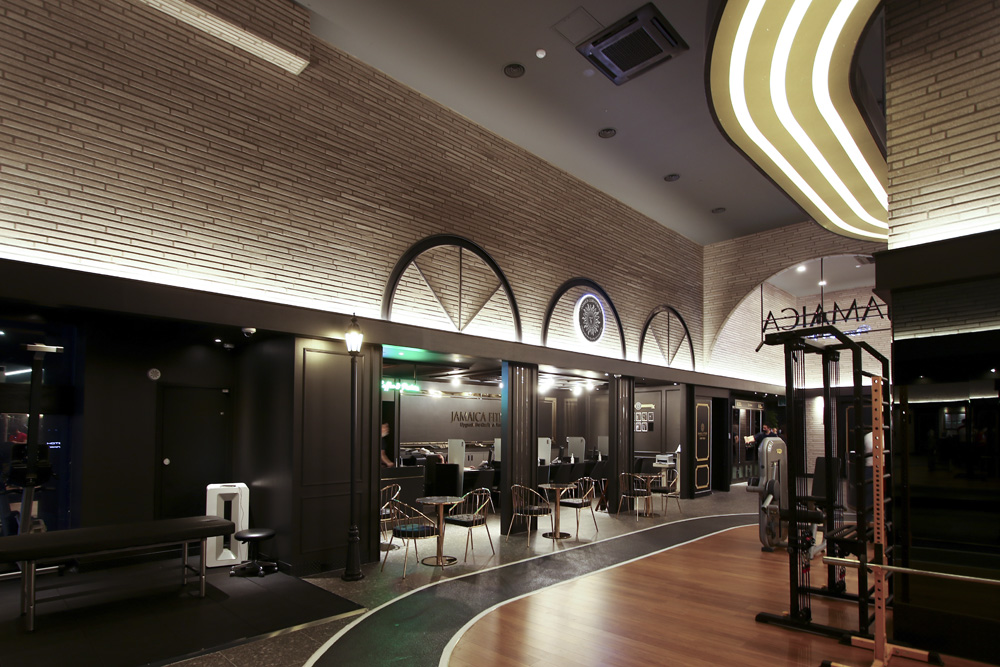 极简黑白色调 打造现代健身中心-10