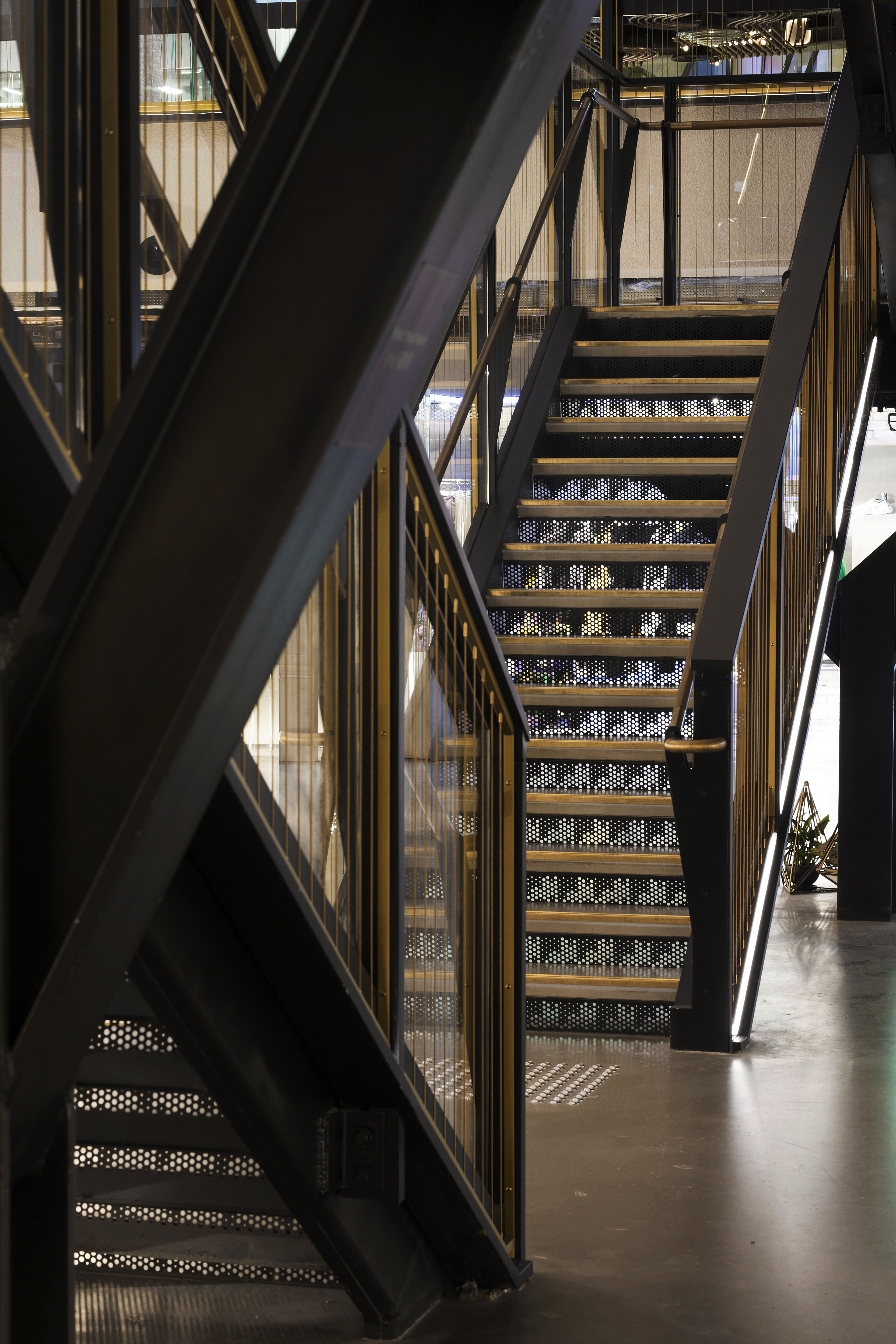 新世界发展 Muse Edition 购物商场——历史与时尚的融合-17