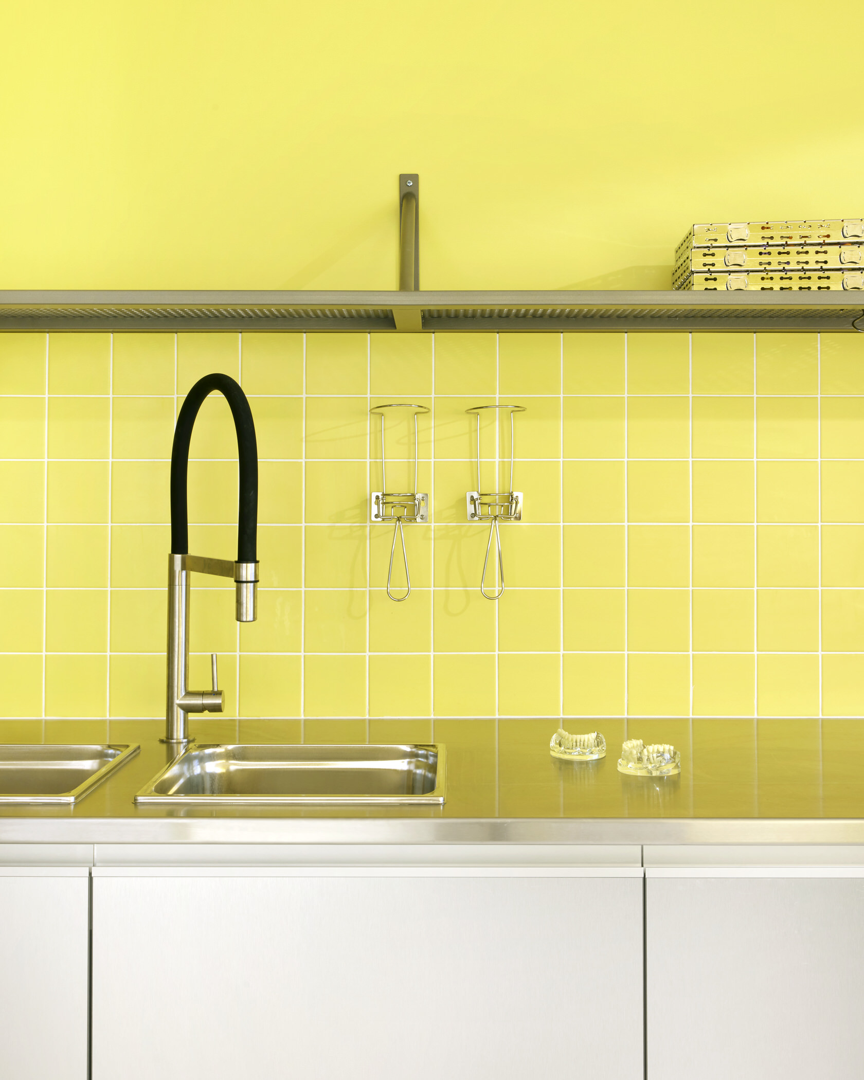 Drab to Fab:法国雷恩的牙科诊所丨Studio Idya-27