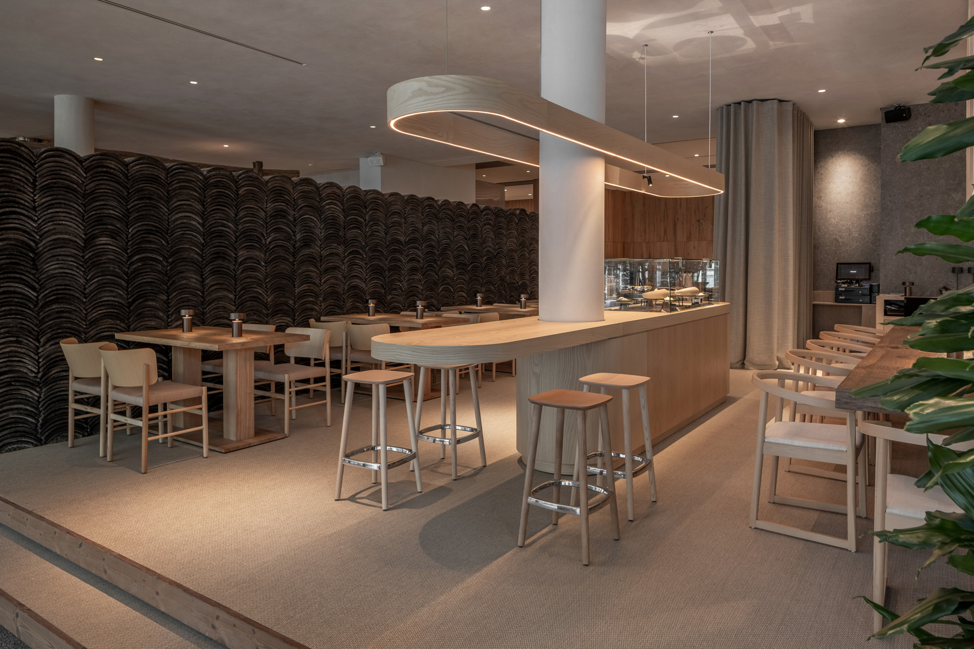 Mountain Residence / Teppan Restaurant-12