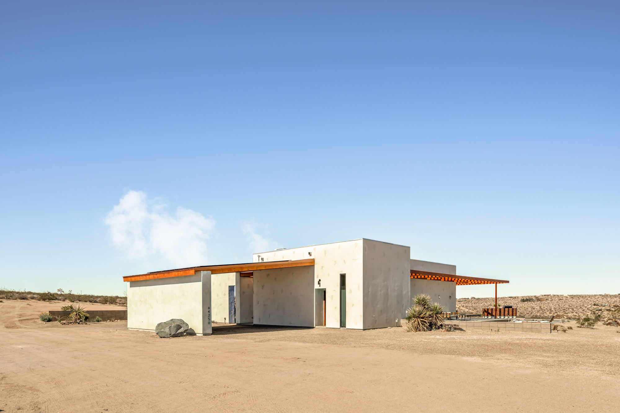 丨美国丨Studio AdM-11