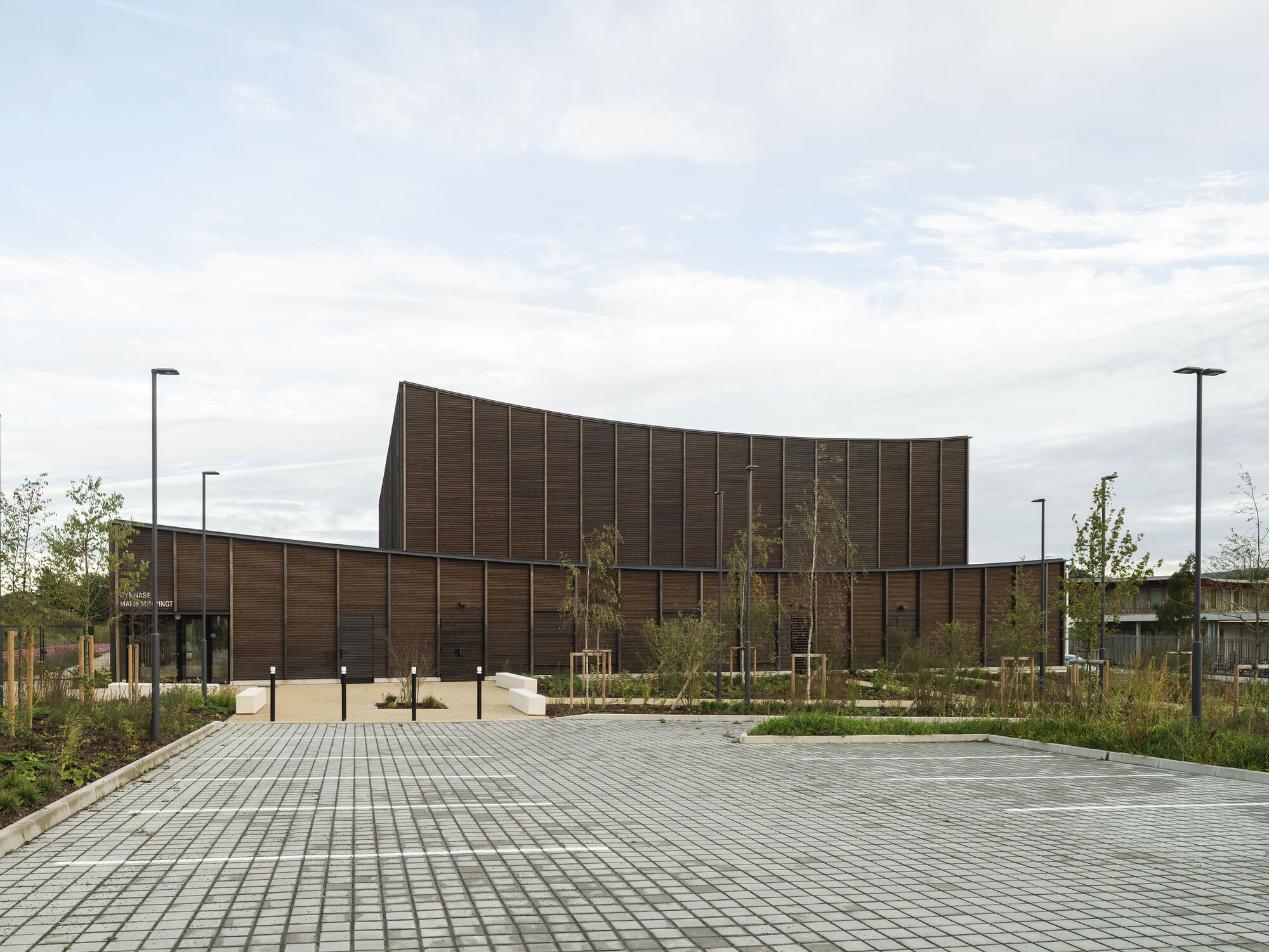 Gymnase Marie Marvingt au Plessis-Bouchard / Ateliers O-S architectes-24