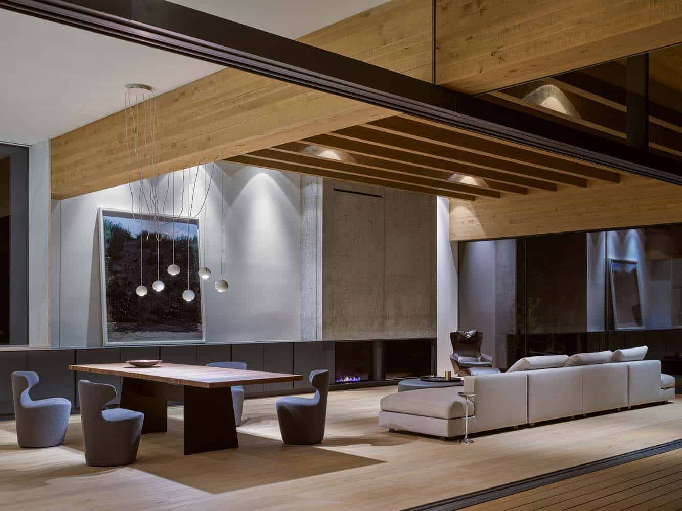 An amazing luxury house overlooking the sea in West Vancouver Canada-17