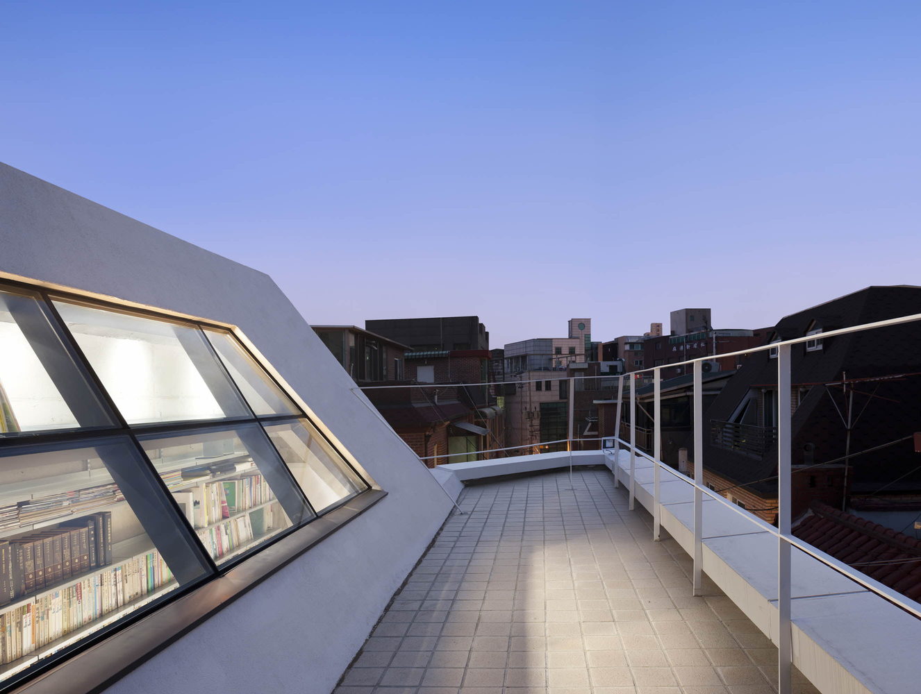 加尔穆里出版社-23