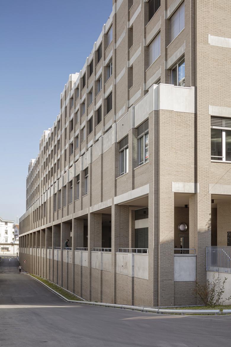 埃门塞塔尔广场四分之一丨瑞士丨Lussi+Partner-24