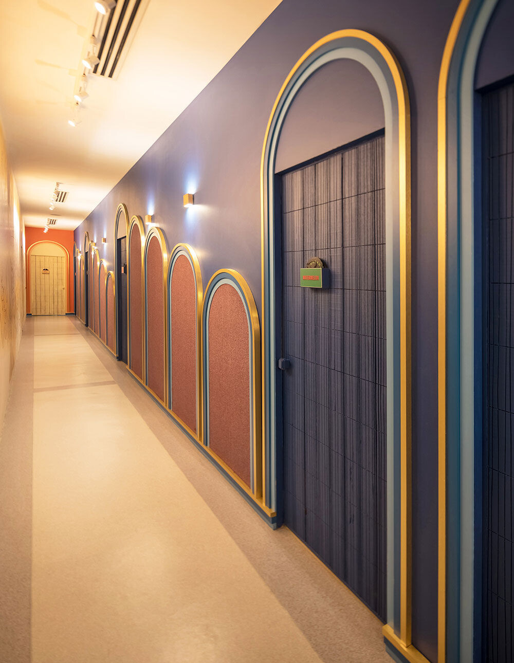 STRIP：等待部

需要注意的是，Wa·ing这种写法不太常见，可能存在信息不准确的情况-14