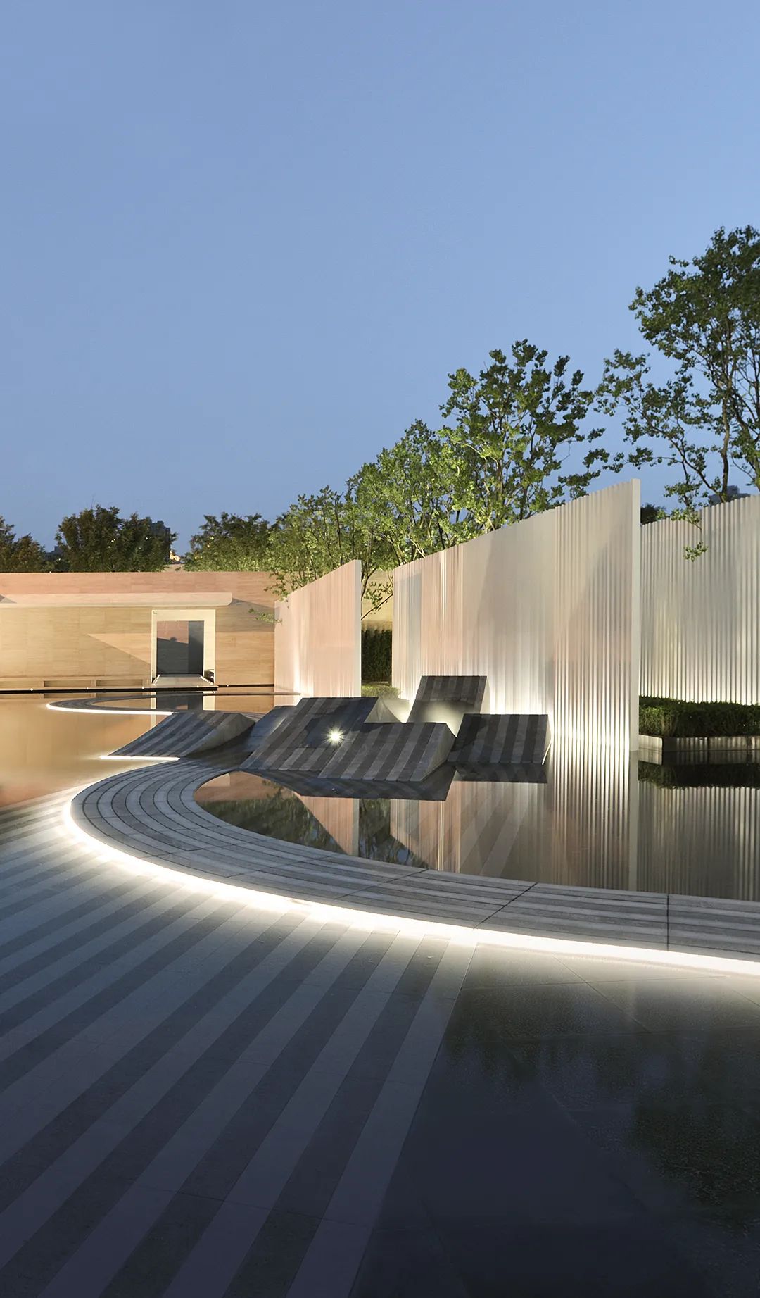 重庆壹方艺术馆 | 解构自然，重塑山城艺术地标-49