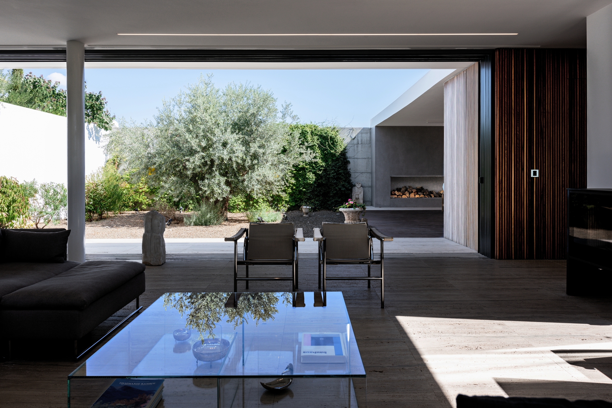 带庭院的房子丨塞浦路斯尼科西亚丨Christos Pavlou Architecture-40