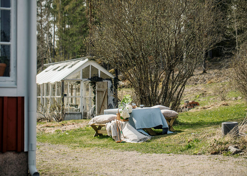 瑞典老夏季度假小屋的现代翻新-28