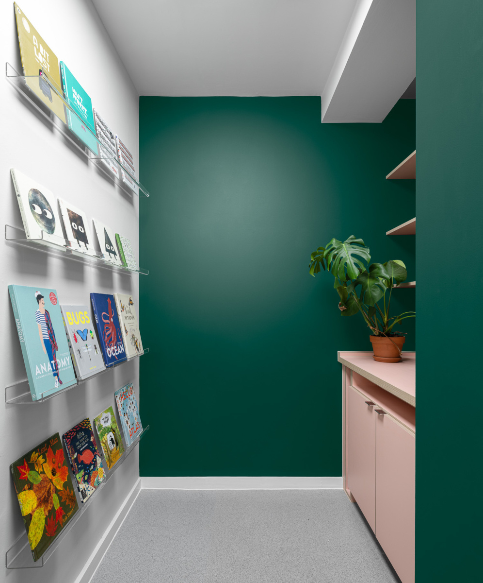 伦敦早教中心的缤纷空间-9