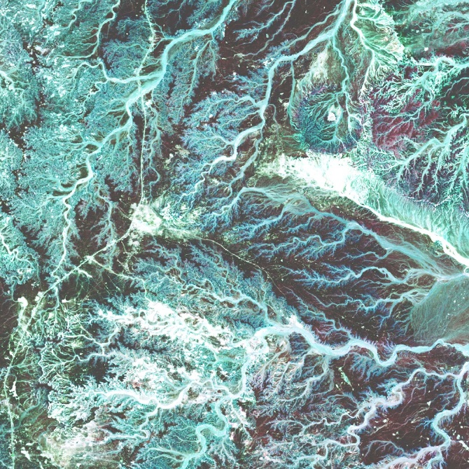 Blue Farmland可译为蓝色农田，但huaikuanchung不是一个常见的英文词汇或有公认含义的词语，不清楚其确切指的是什么，无法完成该部分的准确翻译 丨以色列-36