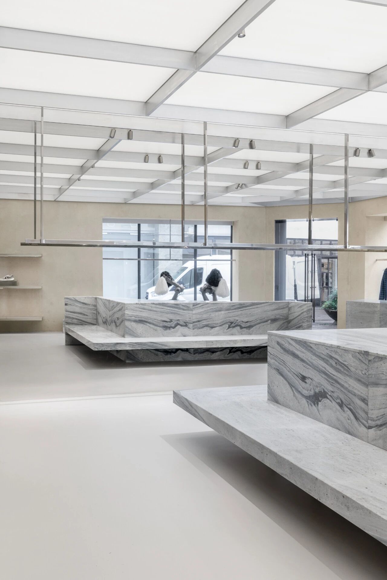 J· Lindeberg先锋美学概念店设计-6